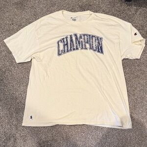 Champion T Shirt in size XL